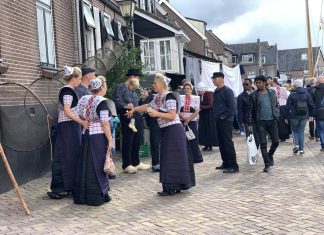 Culturele traditie Bunschoten-Spakenburg kan zichtbaarder, toegankelijker en levendiger Bunschoten klederdracht