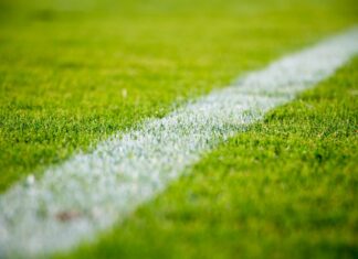 De moeder alles derby’s in Bunschoten-Spakenburg Voetbalveld