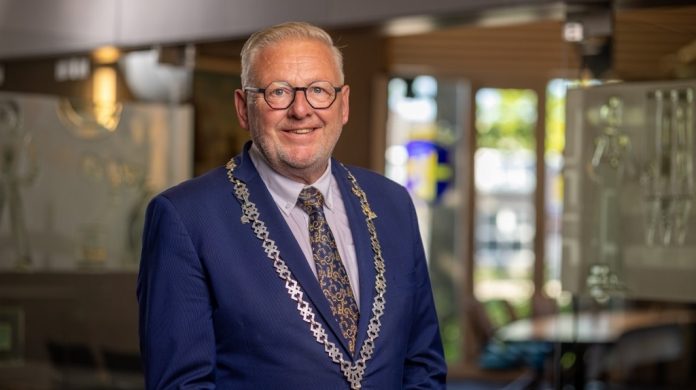 Burgemeester Melis van de Groep-1024x574-1