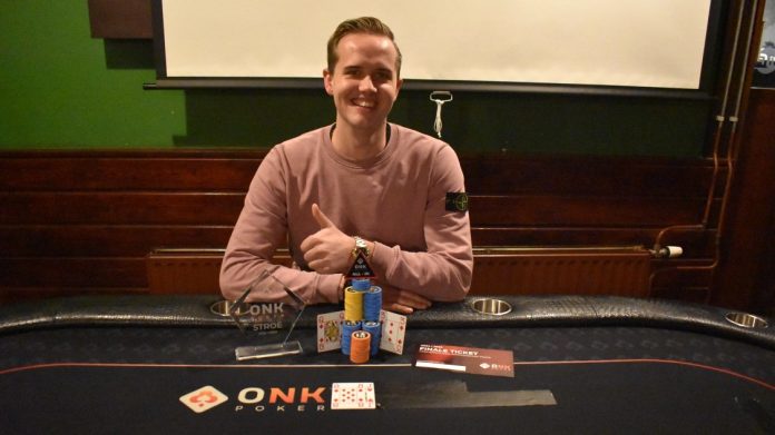 Pokerkampioen Stroe 24-026