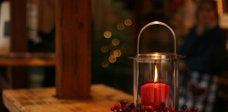 Kerstverhalenroute van de kerken in Baarn kerstkaars