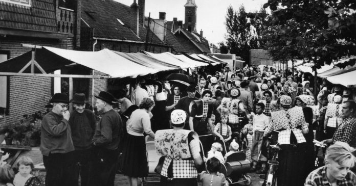 75 jaar markt Spakenburg