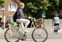 Senioren massaal geïnteresseerd in symposium over verkeersregels Veilig Verkeer Nederland Van 8 naar 1