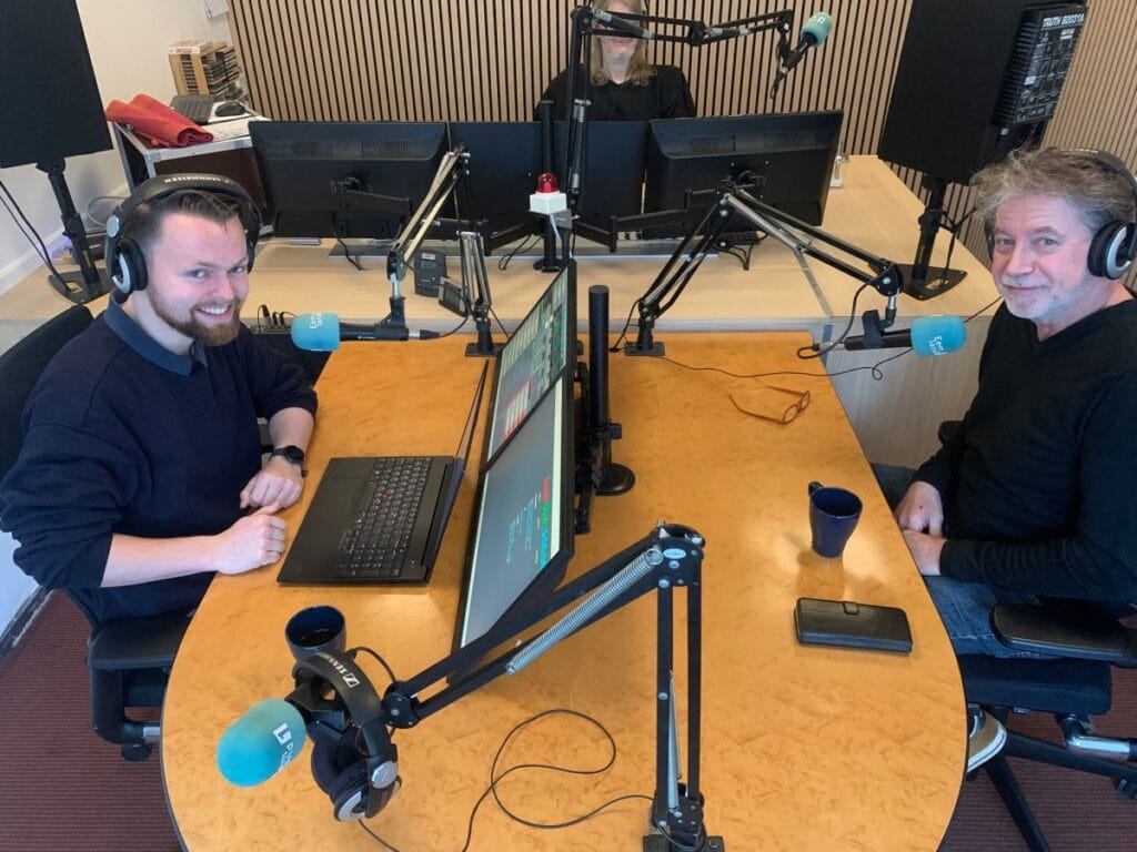 rechts Eddy van Wessel