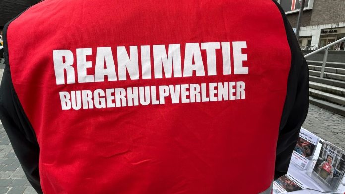 Burgerhulpverlening, foto Gideon Hofland Burgerhulpverlening, foto Gideon Hofland