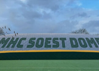 De weg naar de opening van de blaashal in Soest Blaashal MHC Soest