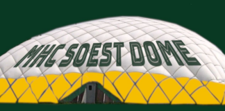 Das en winterweer doen blaashal MHC Soest de das om MHC Soest Dome