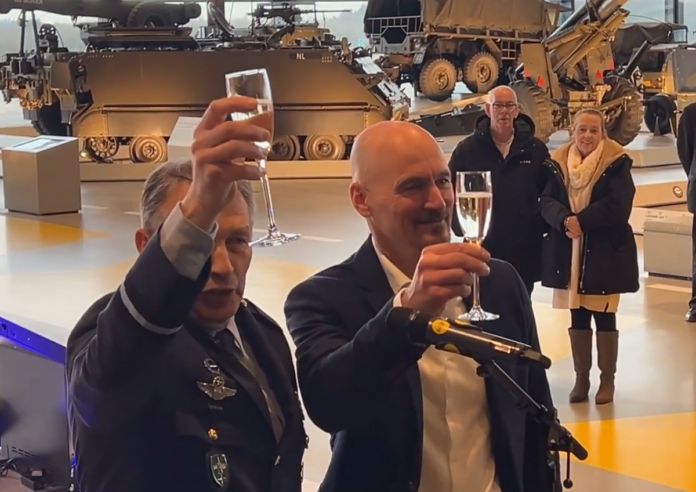 champagne in het NNM, Peter Tankink en Frankwin van Beers champagne in het NNM, Peter Tankink en Frankwin van Beers