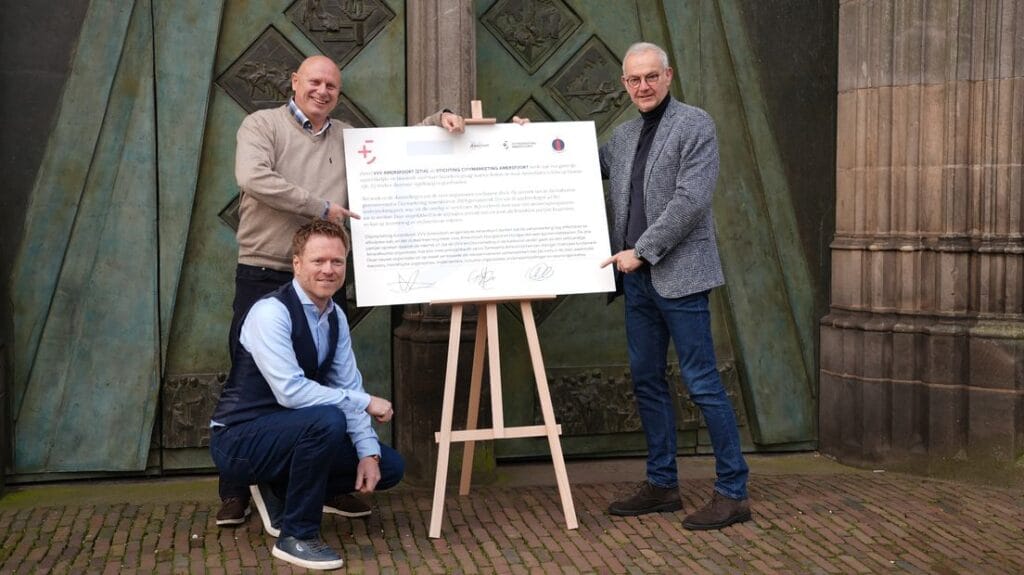 Intentieverklaring gemeente,VVV en citymarketing, foto Pien Nieman
