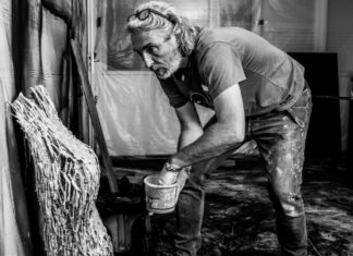 Kunstbeurs in afbraakhal Soesterberg Wilfert Verweij