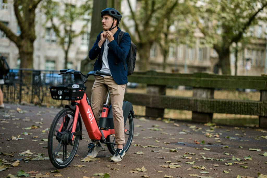 De deelfiets is een slimme aanvulling op het bestaande vervoersaanbod en past bij hoe we als gemeente willen werken aan bereikbaarheid en duurzaamheid