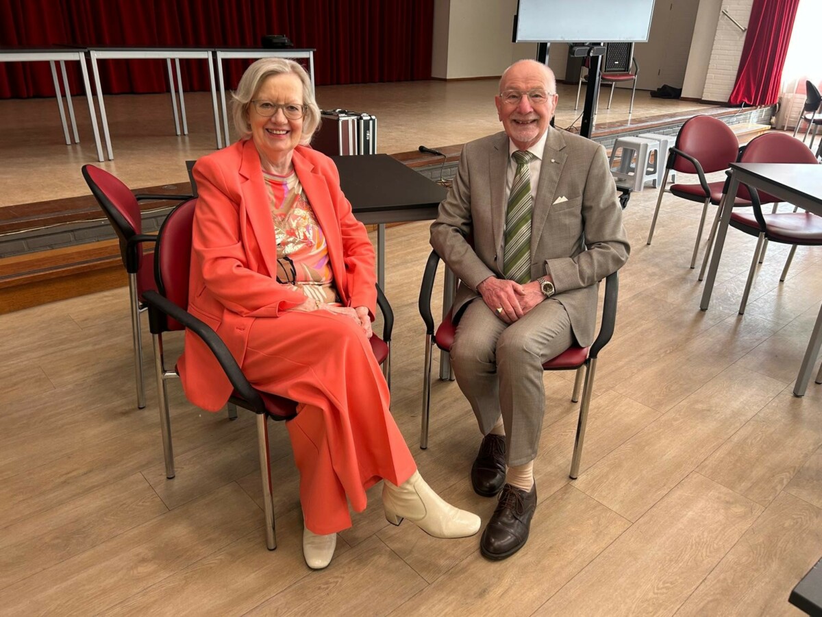Paul Sparnaaij, vicevoorzitter, en voorzitter Yvonne Dijkhuis. Foto Paul Sparnaaij Paul Sparnaaij, vicevoorzitter, en voorzitter Yvonne Dijkhuis. Foto Paul Sparnaaij