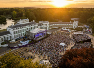 Herman van Veen een van de artiesten bij Royal Park Royal park Live foto Nufotograferen