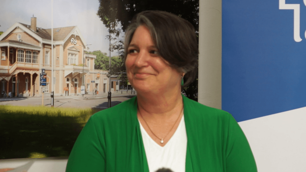 Hanneke Struijk-Cramer (D66): Verbinden voor een transparant bestuur Hanneke Struijk-Cramer D66 Baarn