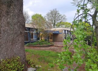 Nieuwe islamitische basisschool De Parel start na de zomer in tijdelijk onderkomen in Soest De Parel, een school op islamitische grondslag, opent in september de deuren.