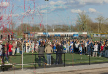Nieuwe hockeyveld BMHV direct druk bespeeld nieuw hockeyveld baarn geopend door burgemeester Röell