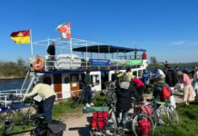 Trossen los voor 25e jaar Fietsboot Eemlijn, wel nog schippers gezocht Fietsboot Eemlijn