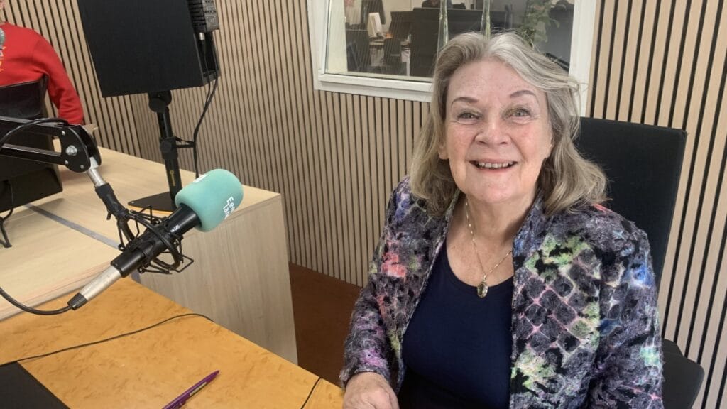 Machteld Olthof in de studio van Eemland1 Actueel.