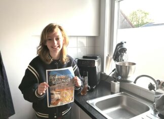 Donna (11) maakt Spakenburgs kookboek