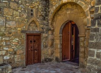 Jongeren vinden opnieuw hun weg naar de kerk Open kerkdeur