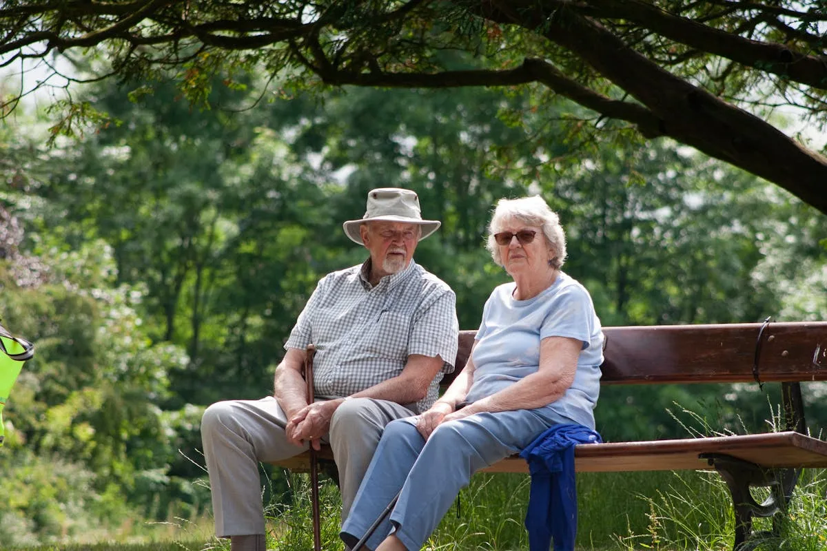 Praat niet over ouderen, maar met ouderen pexels-charlie-griffiths-37730899-9404060