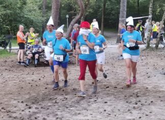 15e Blauwe Paaltjes wedstrijd: ludieke 4,5 km door Soester duinen