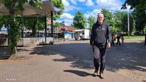 Jan Muizelaar (71) uit Baarn loopt Nacht van de Vluchteling.