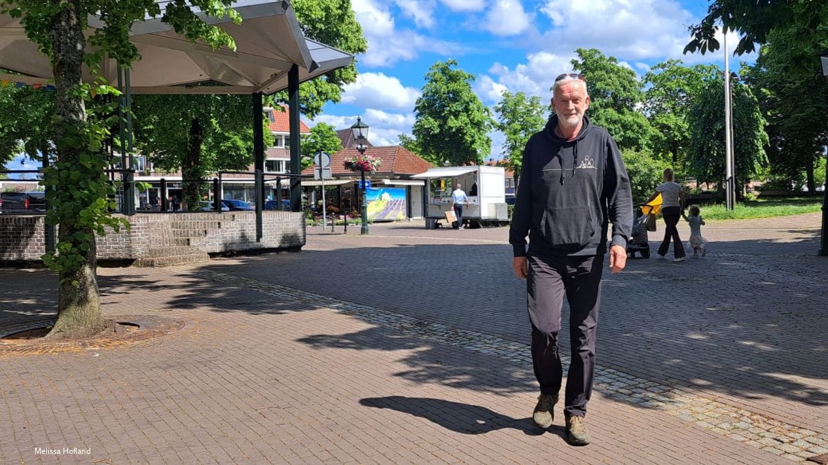 Voor Jan Muizelaar is stilstaan geen optie: In beweging voor Nacht van de Vluchteling Jan Muizelaar (71) uit Baarn loopt Nacht van de Vluchteling.