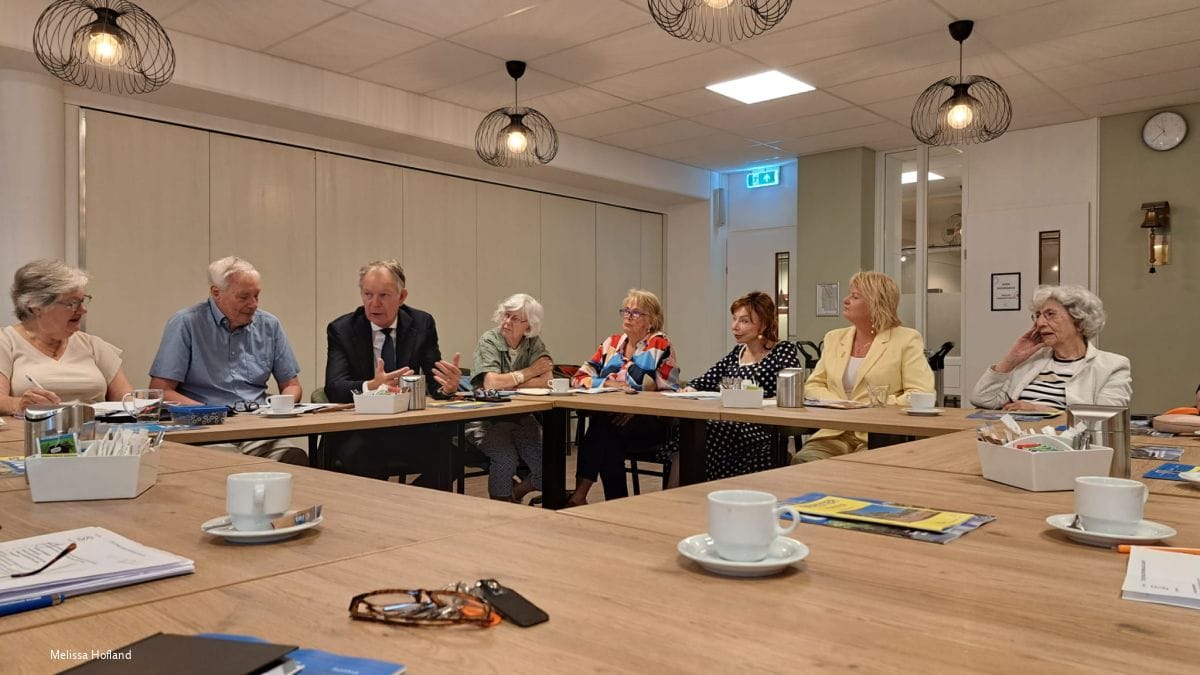 Wens voor consultatiebureau voor ouderen serieus in vizier Seniorenraad in conclaaf tijdens Seniorenraad van 8 juli jl. De raad had toen burgemeester Röell te gast.