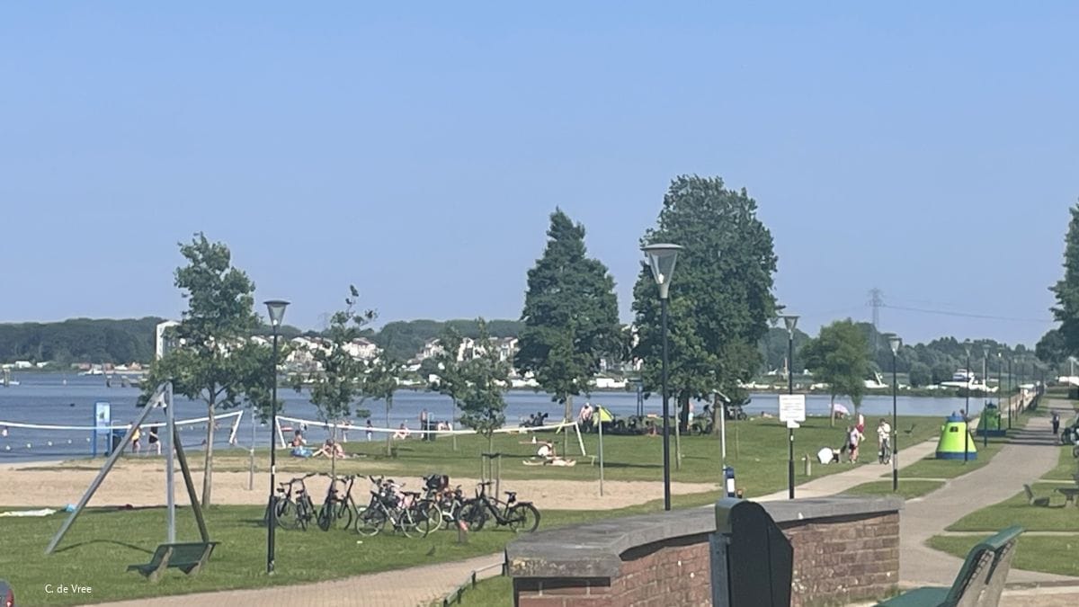 Kleine Zeetje schoon maar zwemmen ontraden Kleine Zeetje Bunschoten