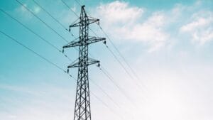 Opinie: hoogspanning zonder keuze Opinie: hoogspanning zonder keuze