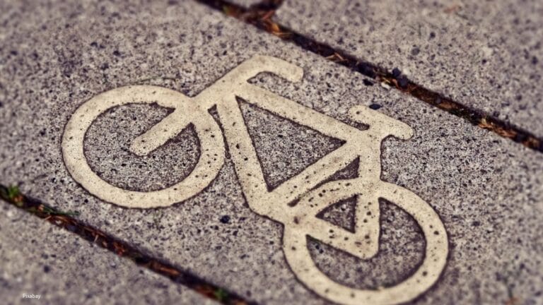 Veilige fietsroutes zijn meer dan een kwestie van verlichting Veilige fietsroutes zijn meer dan een kwestie van verlichting