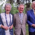 Soesters over nieuwe burgemeester: 'Vooral iemand die tussen de mensen staat' Foto: Burgemeester Rob Metz brengt ook vele echtparen die een bijzonder huwelijksjubileum vieren een bezoek.