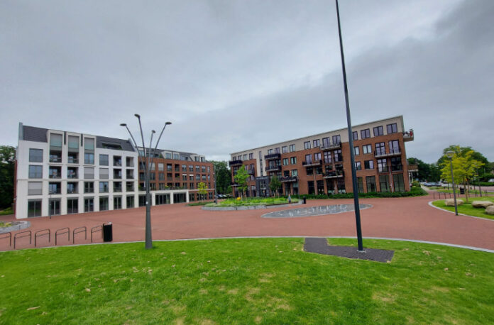 Foto: Johan Pel - De plint op het Den Berghplein